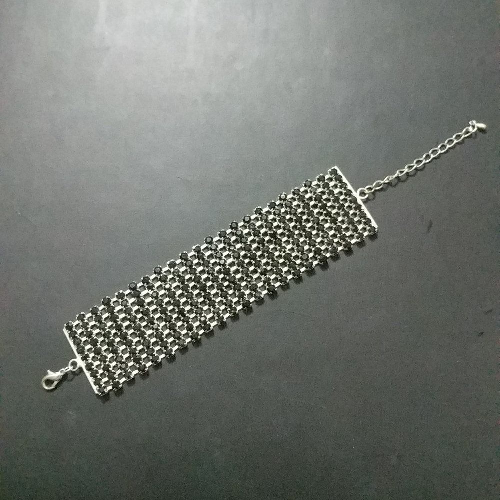 𝅺Silver Tone Black Rhinestone Statement Bracelet